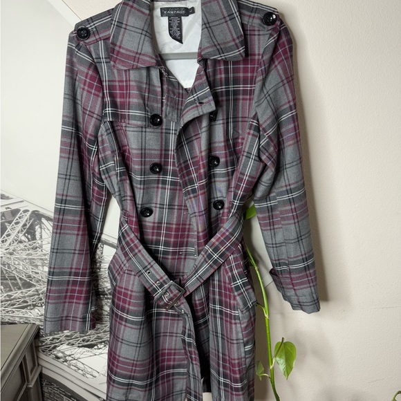 Rampage Gray and Red Plaid Trench Coat with Belt and Wide Lapels - Picture 5 of 10